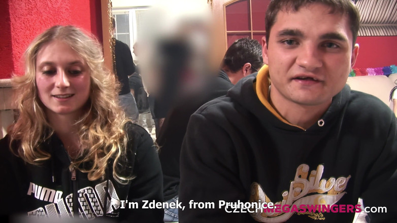 Czech Mega Swingers: チェコのメガスウィンガーズ11 - パート1 ファックヴィラのヒートアップ1
