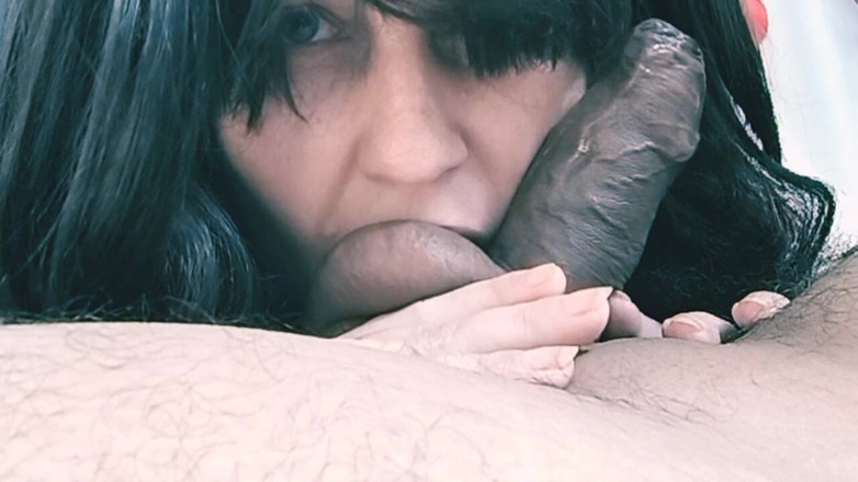 Bolly Karma: शादीशुदा बीवी सेक्स का मजा लेती है