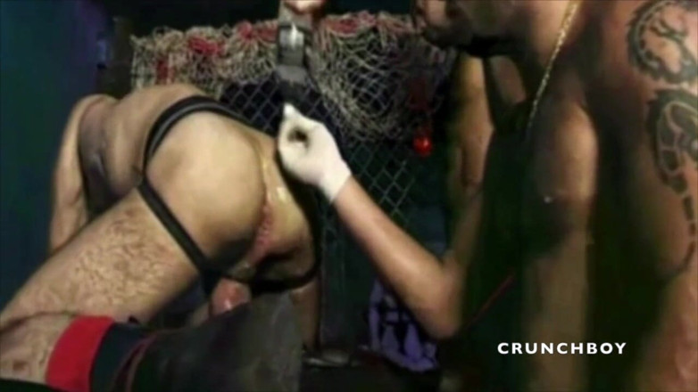 FETISH BDSM STUDIO: apne doston dvara mutthi varchasv vaali randi
