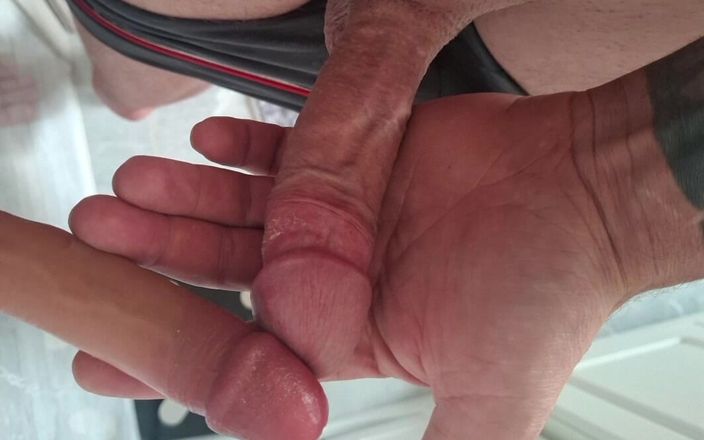 Hotukas: Primera vez que pruebo mi consolador en mi culo