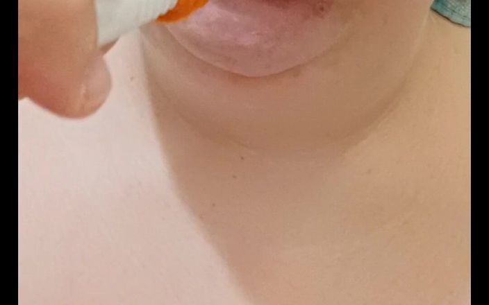 FluffyHarlot: Even Harlots Brush Their Teeth~