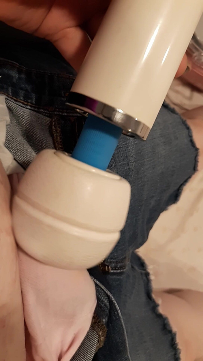 Roxxie rae page: Spontanious Hitachi masturbace