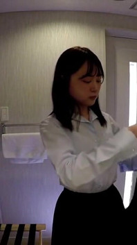 イーガービューティーは官能的なフェラチオをし、夜は深い中出しのピークへと高まる