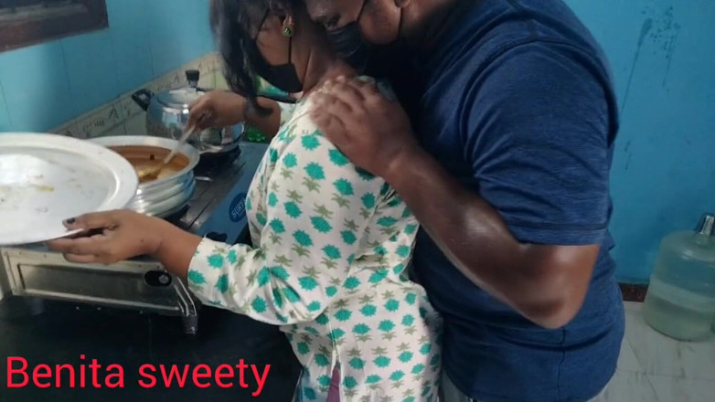 Benita sweety: Küche heißer stöhnender sex, ehemann und ehefrau