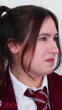 Krankenschwester greene lehrt Ellie, zu masturbieren und sich zum kommen zu bringen