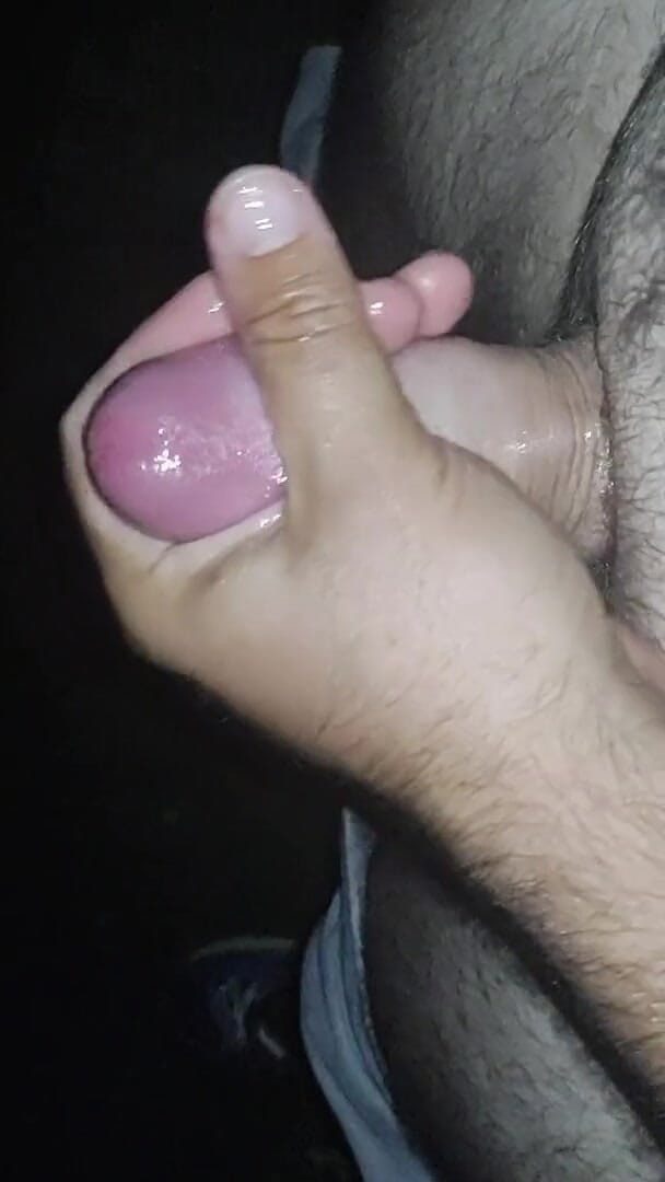 Johnnyboy2285: Bear worships fat cock after a long day of working...