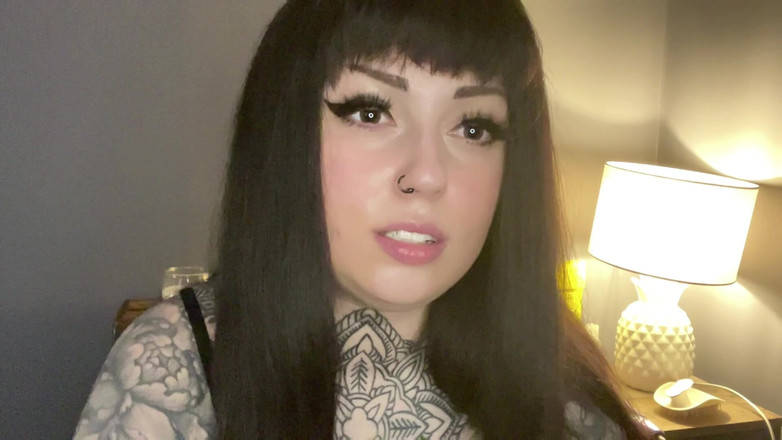 Miss Valentina: Wytatuowana homewrecking bogini JOI