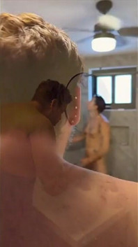 เซ็กส์เข้มข้นในห้องอาบน้ํา