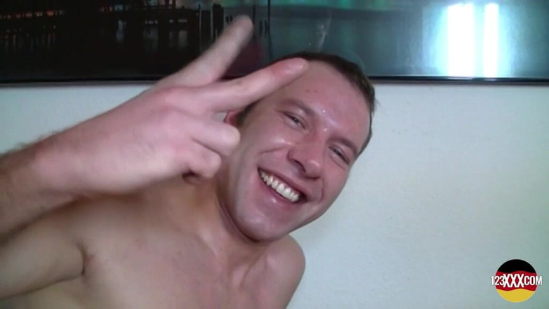 German amateur - 100% German hardcore videos: Velmi ohromující milfka z Německa si s tímto nadrženým chcholem...