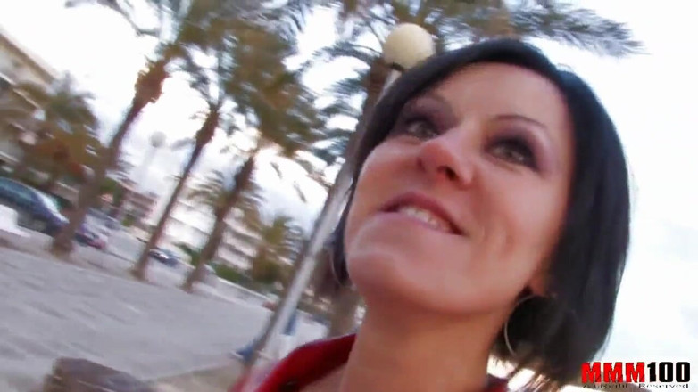 MMM100: Wielkie cycki MILF o DP z kutasem i gigantycznym dildo