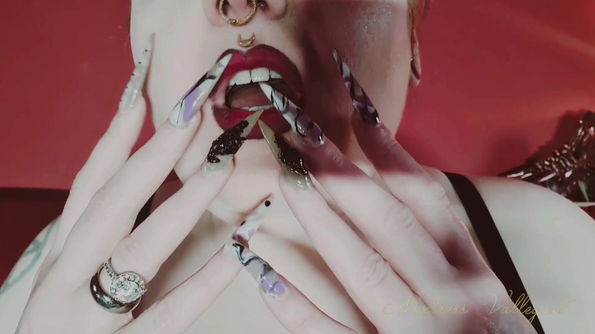 Goon for My Irresistible Lips