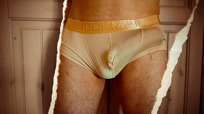 TheOldBigThing: Zakázané dotyky na veřejnosti. Jeho nástrojem je pulzující, když vyloží...