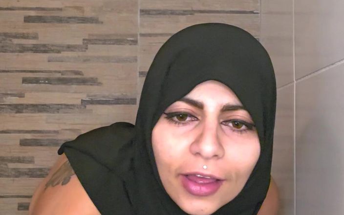 MiaNIqab: Mubeen beni gerçekten büyük bir yarakla fışkırttı Mia Niqab