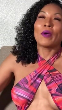 Le jour où j’ai rencontré ma femme blasienne, Mme Kellie Shin, avec un bonus de bts enregistré par M. Nuttz