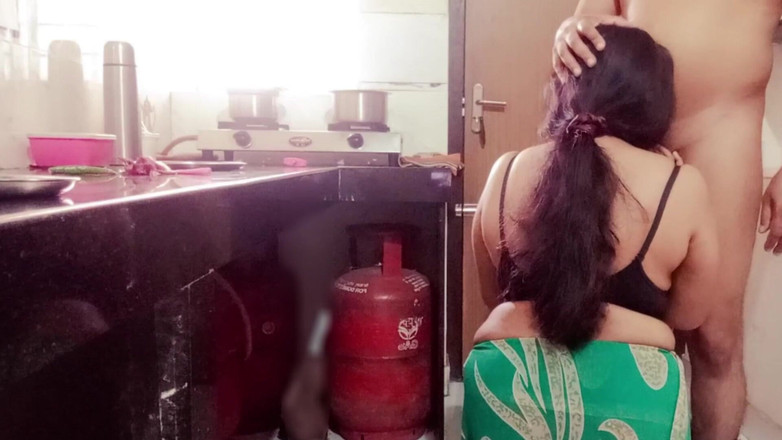 Your Arya: Desi Ấn Độ vú to mẹ kế arya bị con trai riêng đụ...