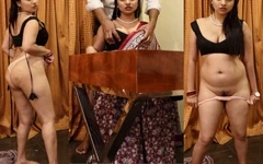Sexy indický učitel šuká služebníka s krásnou indickou sárí