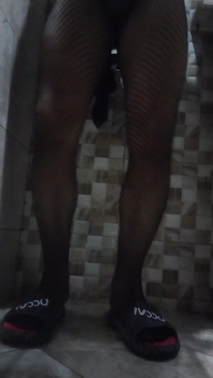 Gay sissy bitch: Banci Gay Crossdresser Memakai Pakaian Seksi Dan Melancap