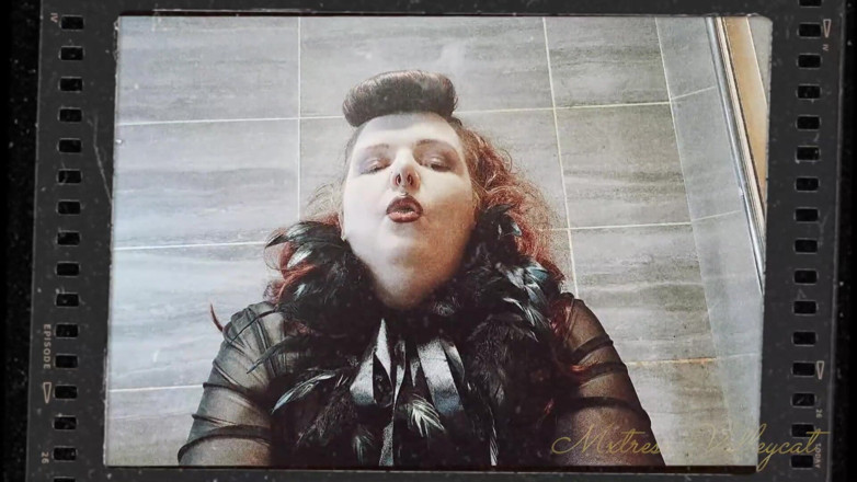Mxtress Valleycat: Gothic Vape Domination