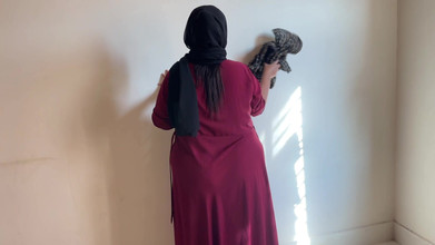 Aria Mia: H hidžáb hookup - vnadná muslimská skutečná služka ošukaná majitelem domu,...