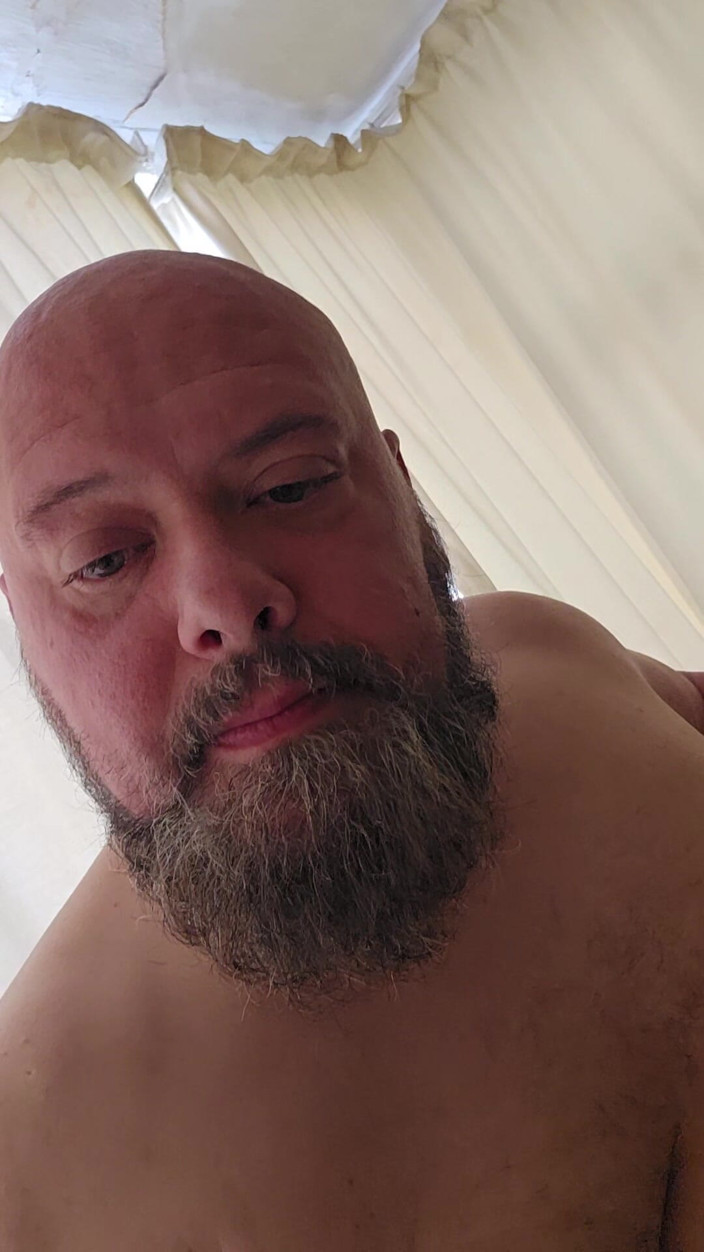 Big Dave nude: Standing Masturbation Selfie
