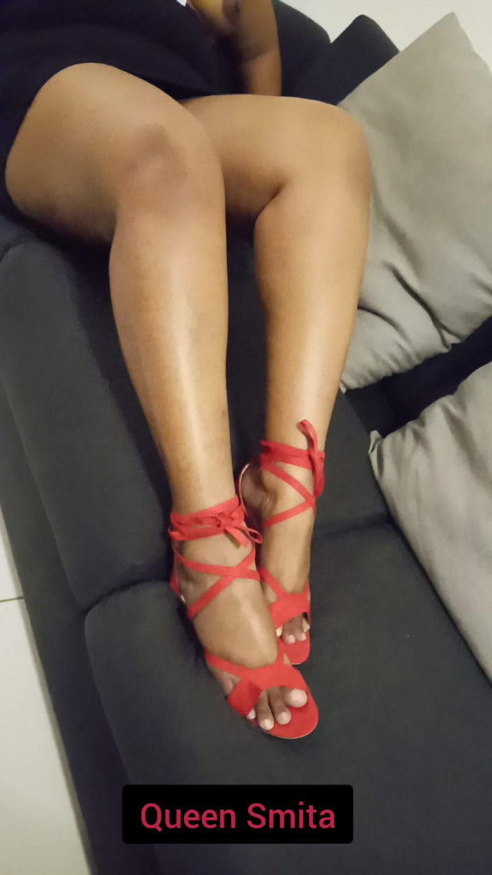 Goddess Silk Smita: Anne smita hakimiyeti kısa video