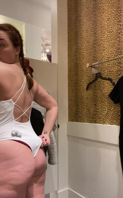 Siri Dahl: Prova kläder jag köpte allt UTOM klänningar och byxor.