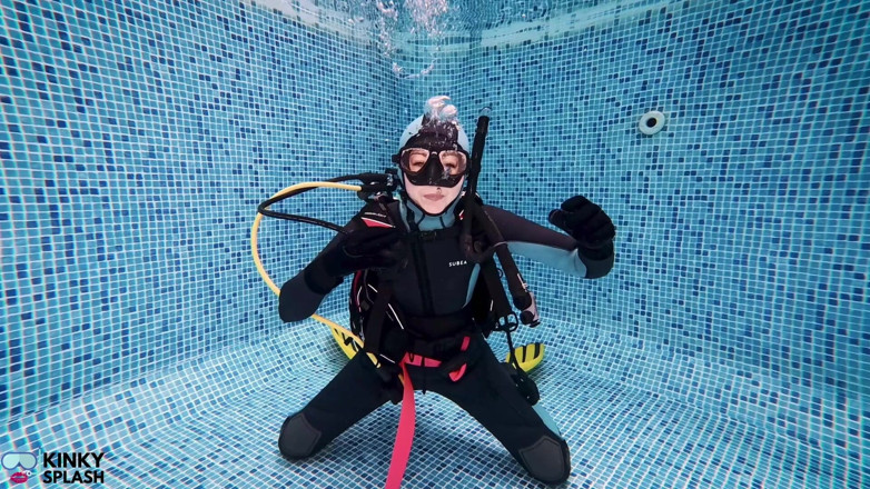 UKCuteGirl Lucy Lauren: Scuba Skills Underwater Training Session
