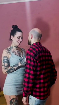 Najde mě masturbovat a nabízí nahrávání super hardcore kouření.