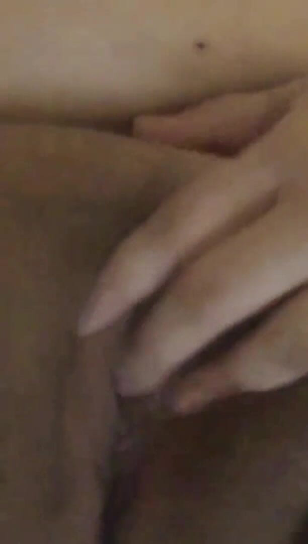 Indian fuck queen: WildEnglishBBW enjoying rubbing my clit