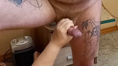 Zona901: Handmatige stimulatie van de penis vóór de cumshot door een...