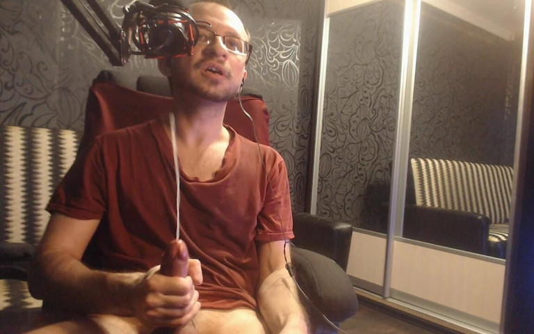 Huge Massive Cumshot and Very Horny Face (Alex Metallov)