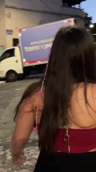 Aku ketemu sama orang asing di jalanan brasil ini dan mengajaknya untuk ngentot di studioku di sao paulo