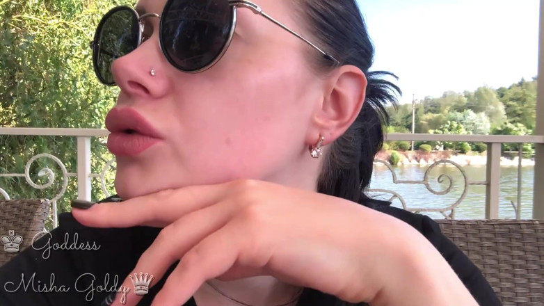 Goddess Misha Goldy: Gölde seksi büyük dudak yalama ve dudak kokulu ve öpücük ve...