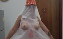 Julia Meow: Я решила заполучить маленькую шаловливую на Хэллоуин! Как тебе этот костюм призрака?