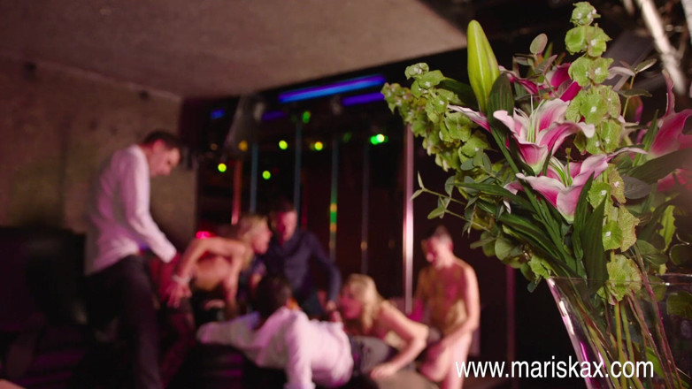 Mariska x: Gängknull på swingersklubben