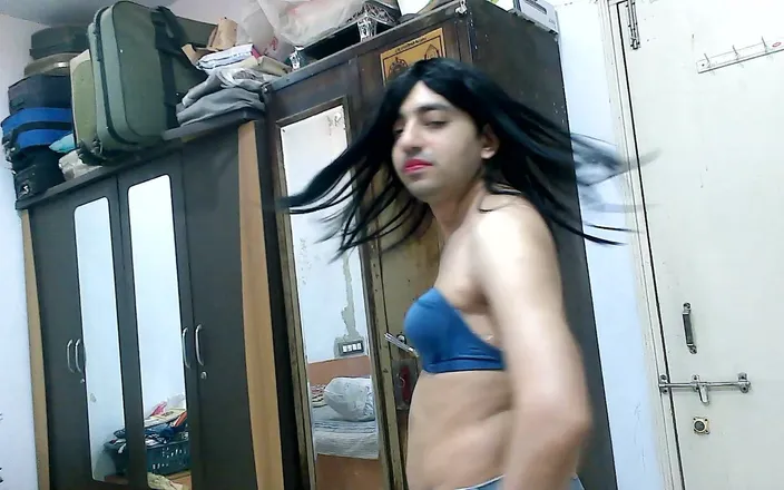 Cute & Nude Crossdresser: Behind the scene of Sweet Lollipop's video production in denim-backless...