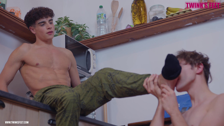 My Dirtiest Fantasy: Mdf: Massaggio ai piedi per Jimeno