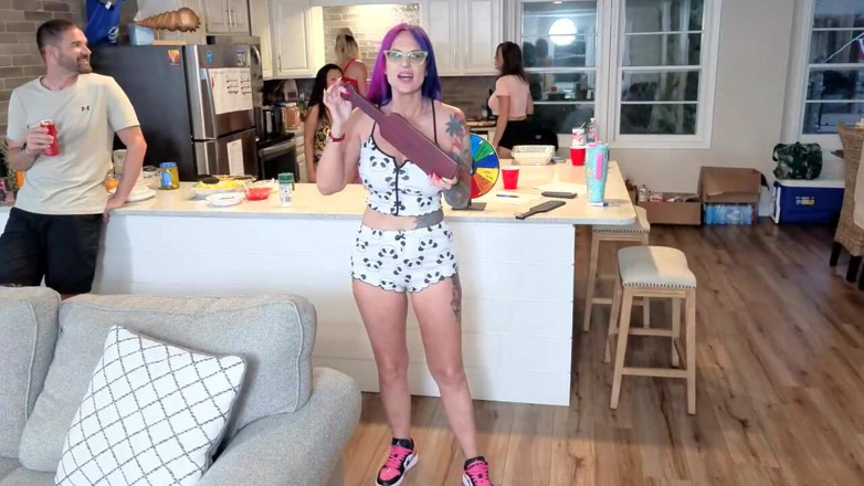 Dom Cruise: Food and Pussy Eating. a Hot Wife Live Cooking Show...