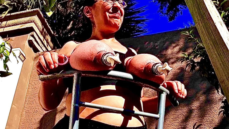 VeeVee Vixen: Seks niewolnika powiększanie sutka kamera 3