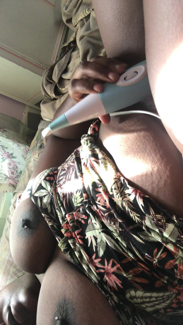 Zuri: हिताची छड़ी वीर्य