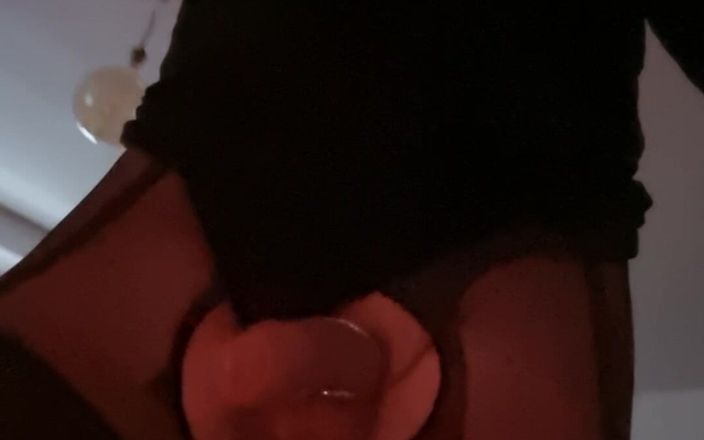Lauralalouve: Bonne Masturbation Chambre Rouge