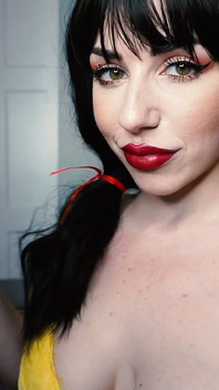 Belles grandes labios rojos