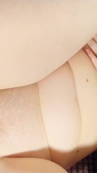 Sie hart in den arsch auf dem tisch gefickt - Anal-creampie essen - Waldemaria Asiatische schönheits-studentin