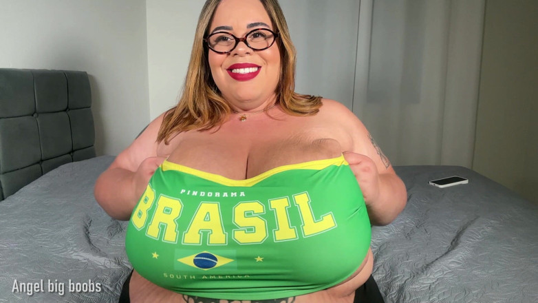 bboobsangel: Busty Brazil Dengan Besar Di Atas