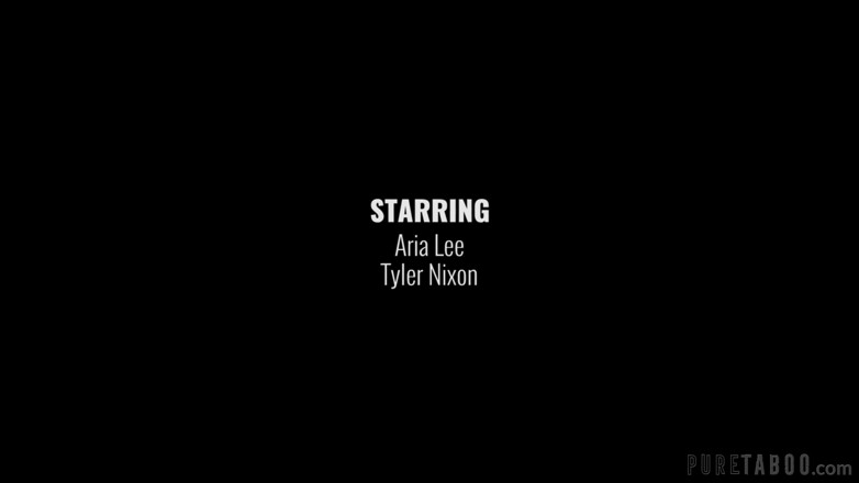 Pure Taboo: Pure taboo - budoucí Darkly: modelka s Aria Lee