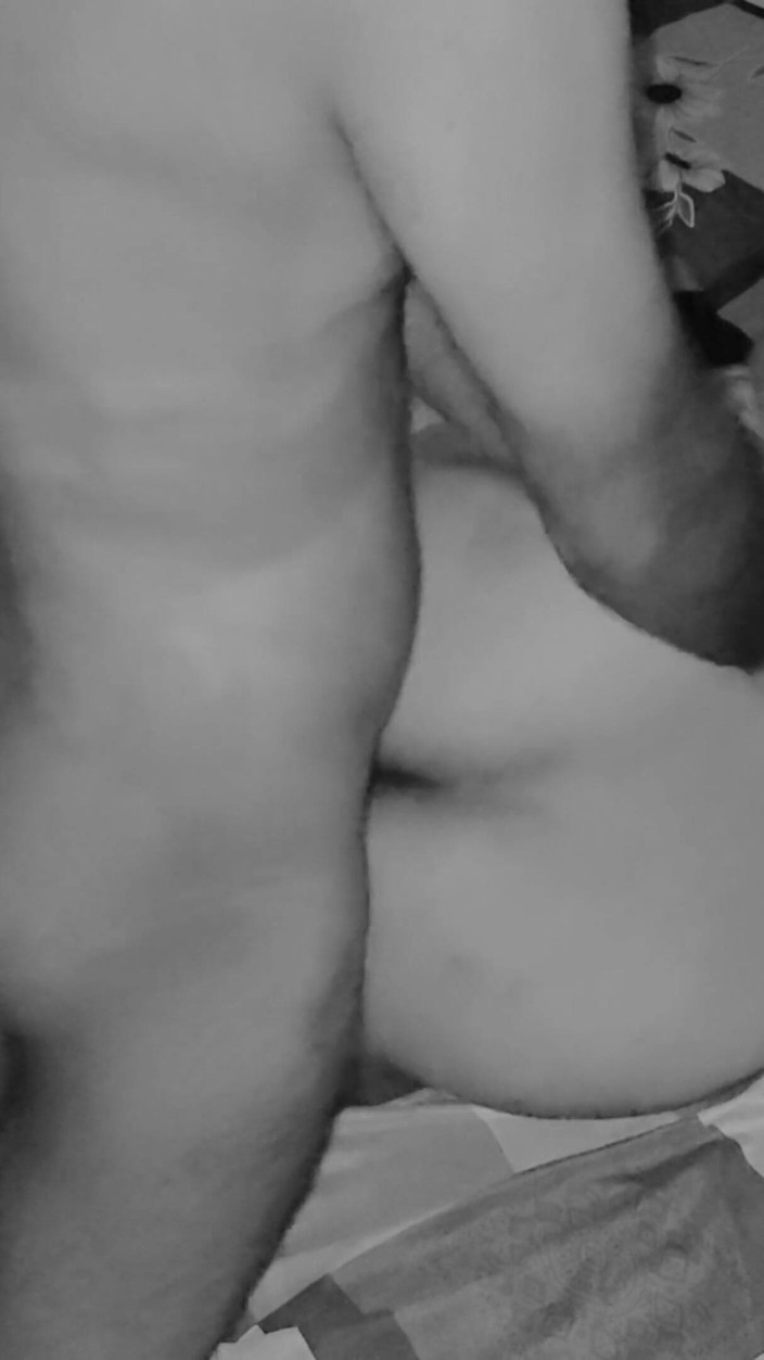 ThreesomeMeenaRocky: Dọn phòng cho bạn một bồn chồn và có thể...
