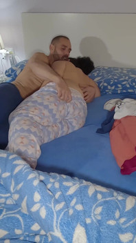 热辣人妻骑乘鸡巴，传教士特写，大阴户特写，内射
