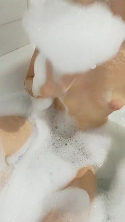 DouceIn time: Vídeo curto no meu banho