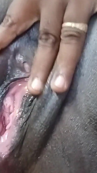 Esibizione indiana mangiata dita anty in camera da letto