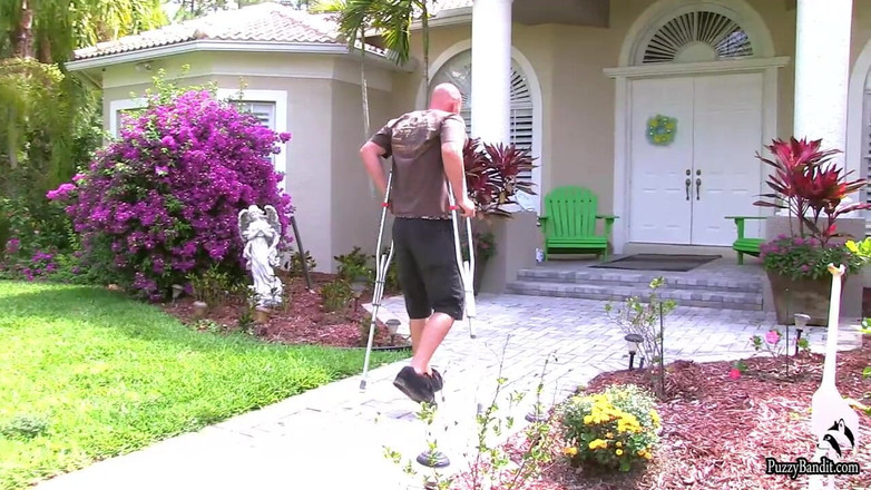 Jonathan Jordan: 吃我的精液绿帽男